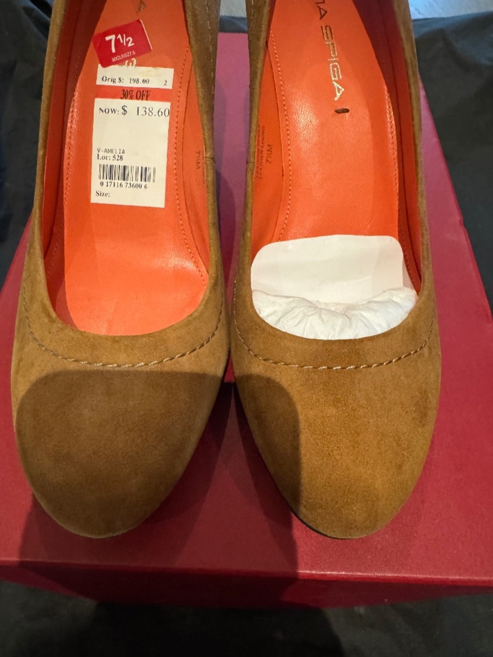 Via spiga shoes in size 7.5 in suede closed toe, carmel color